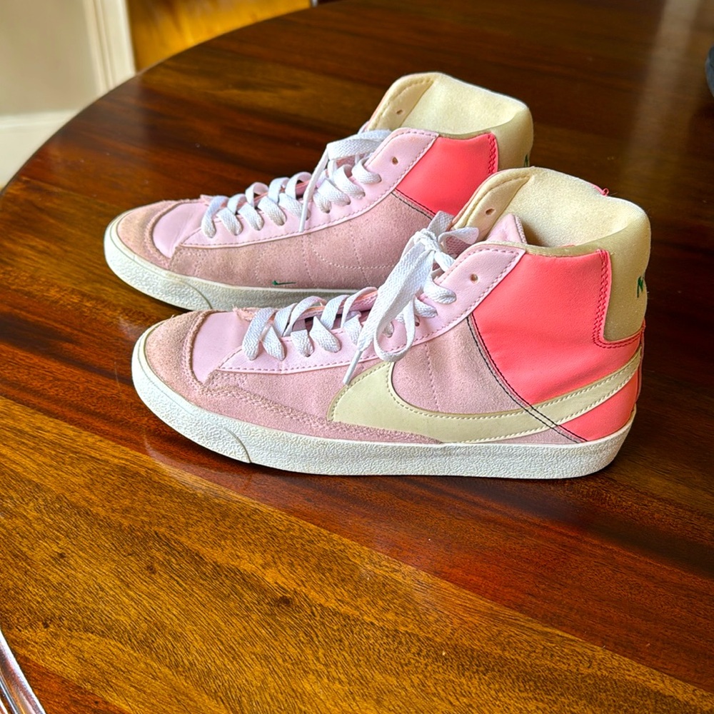 Nike Blazer Mid '77 SE Dance Pink White Foam Gaze Size 7Y School Girls/Women
